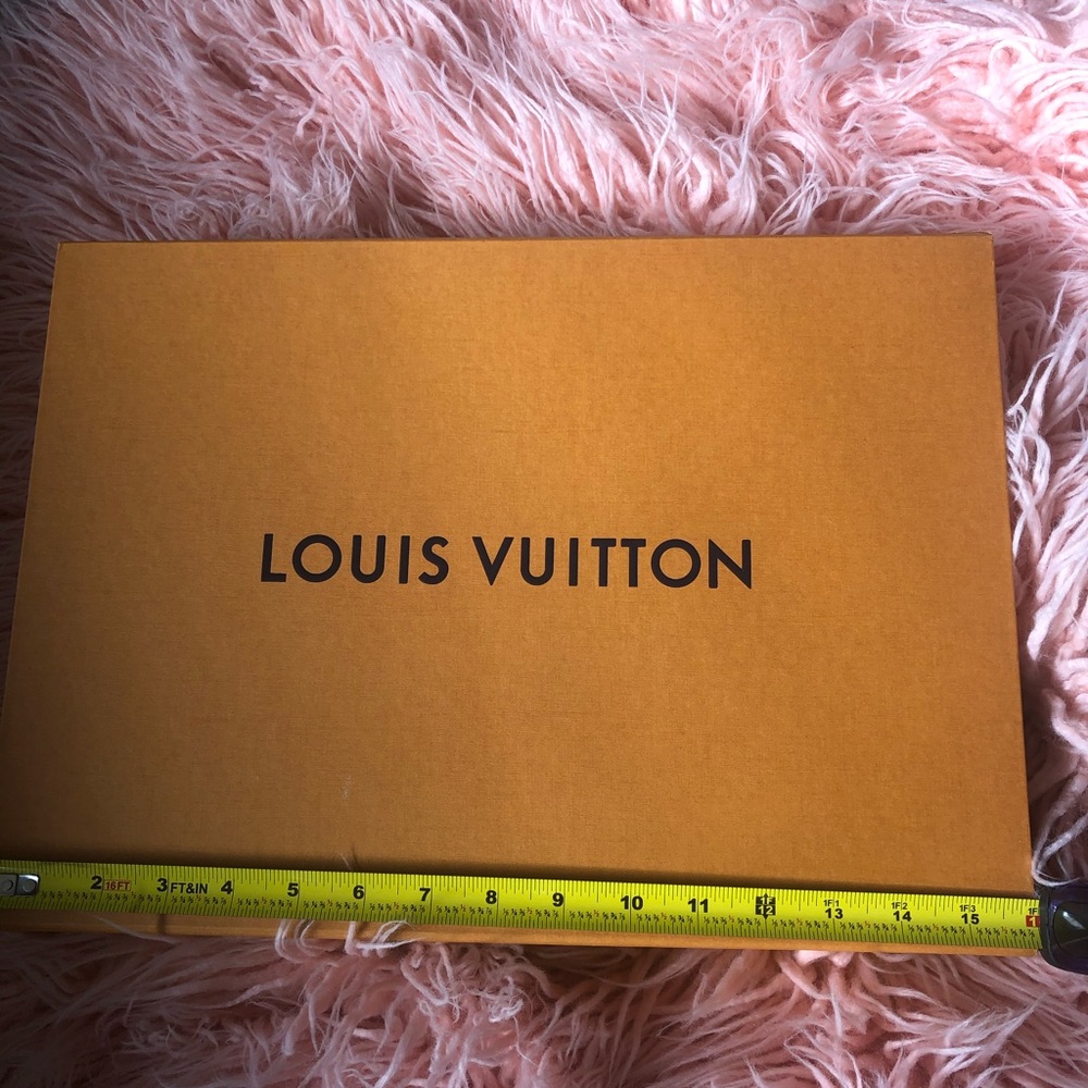 Louis Vuitton box